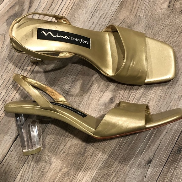 Nina comfort gold sandal with clear heel. Size 8 - Picture 2 of 3